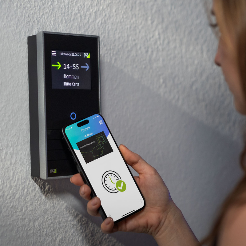 Digitale Arbeitszeiterfassung Smartphone an INTUS 5200