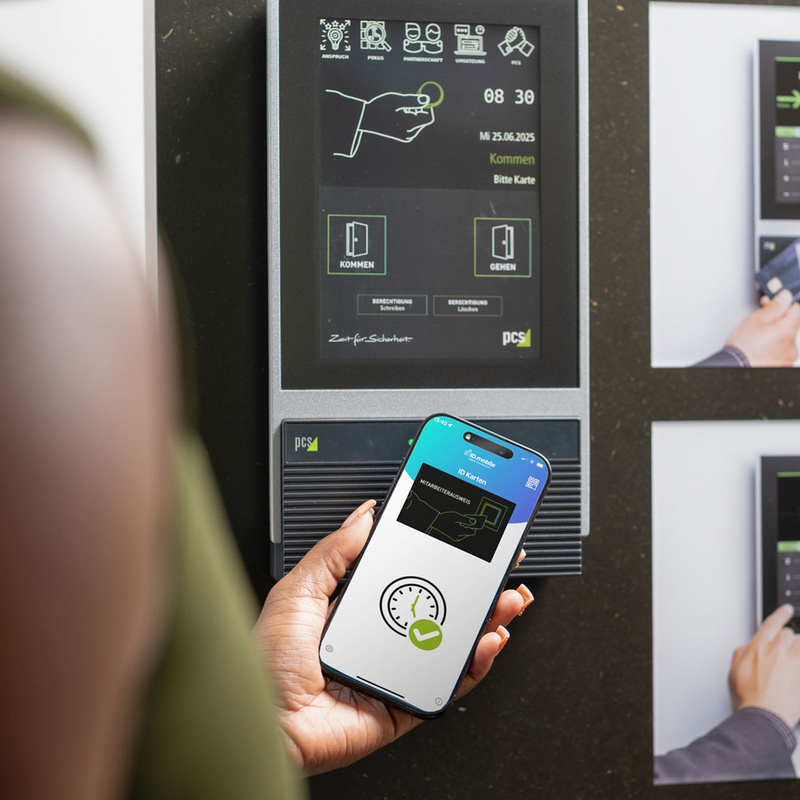 Digitale Zeiterfassung mit Smarphone an INTUS 5600